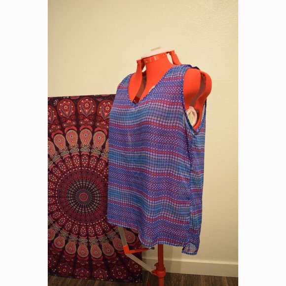 Gap Sheer Blouse Tank - Picture 2 of 4